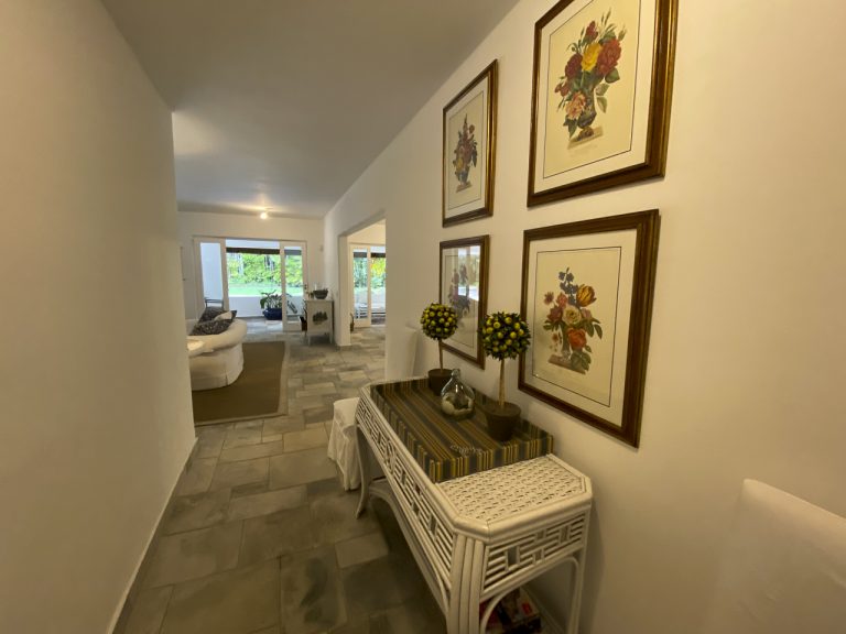 CASA NA PRAIA DE PERNAMBUCO – GUARUJÁ